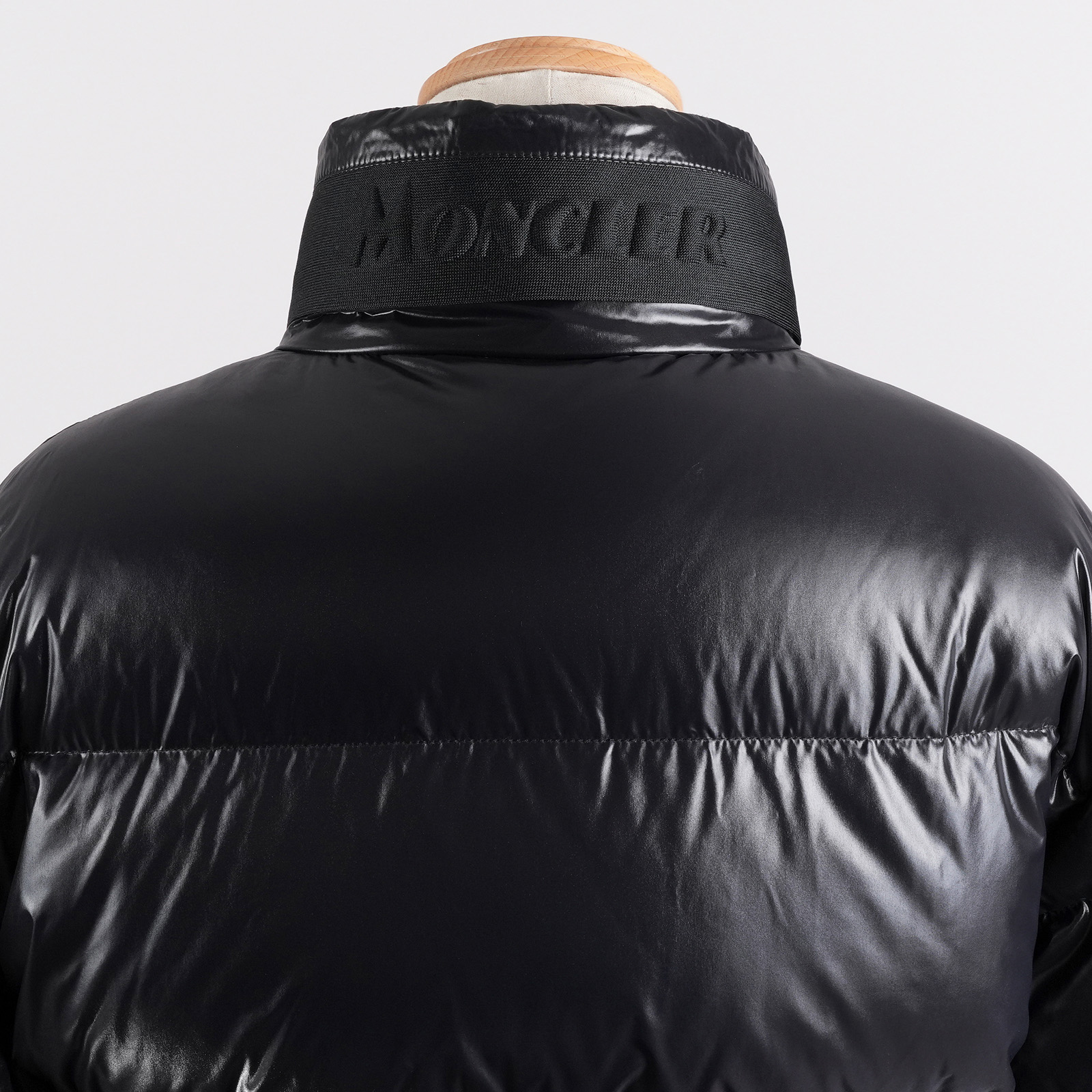 モンクレール RATEAU メンズ サイズ5 ブラック 襟背面のMONCLER表記