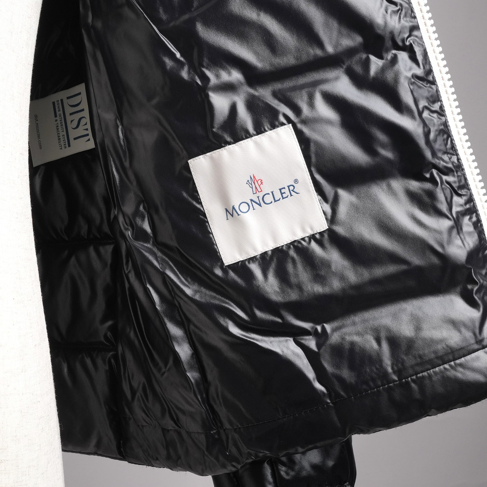 モンクレール（MONCLER）BERRIAT ダウンジャケット ブラック メンズ サイズ0｜内側ブランドタグ