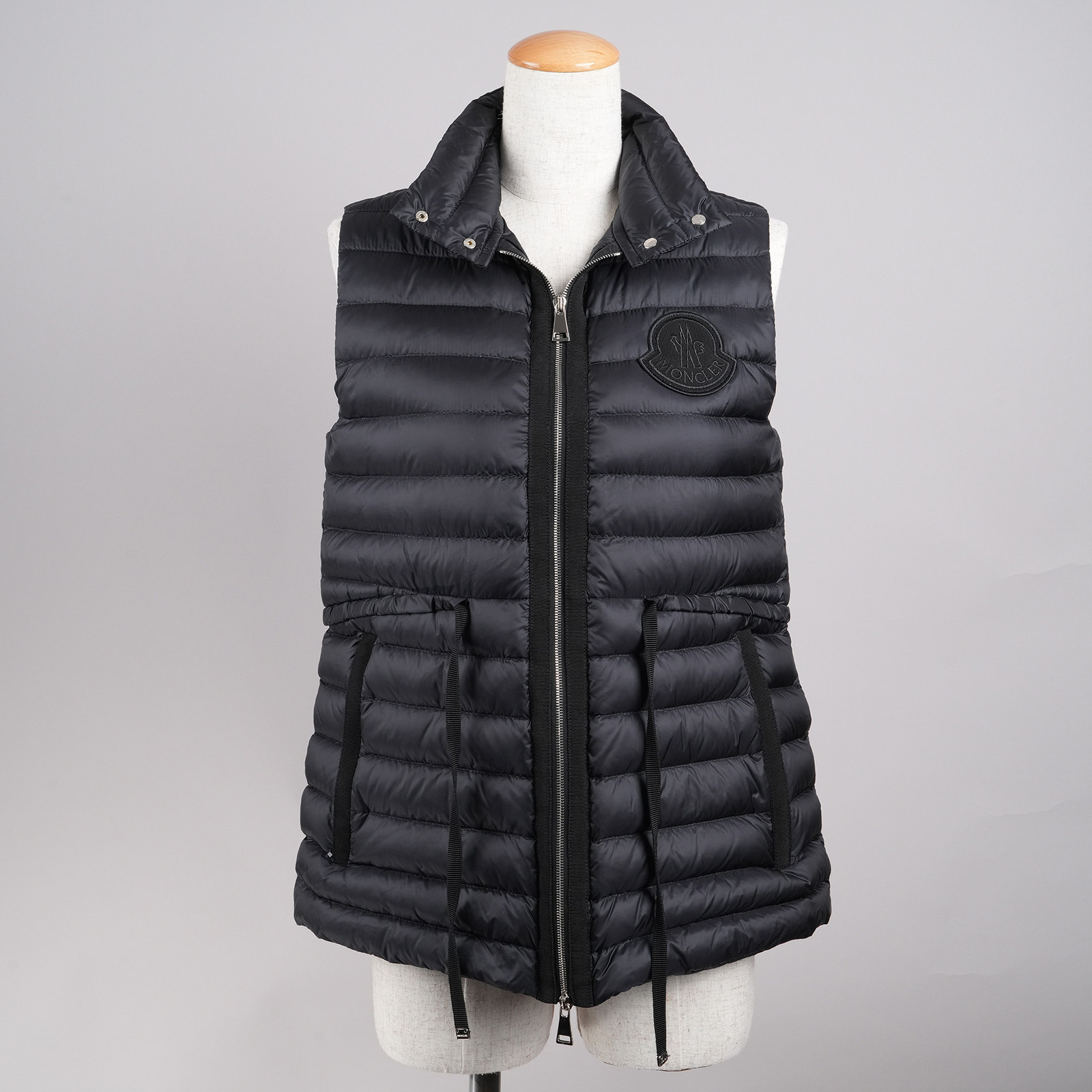 MONCLER AZUR GILET ダウンベスト ブラック 正面全体