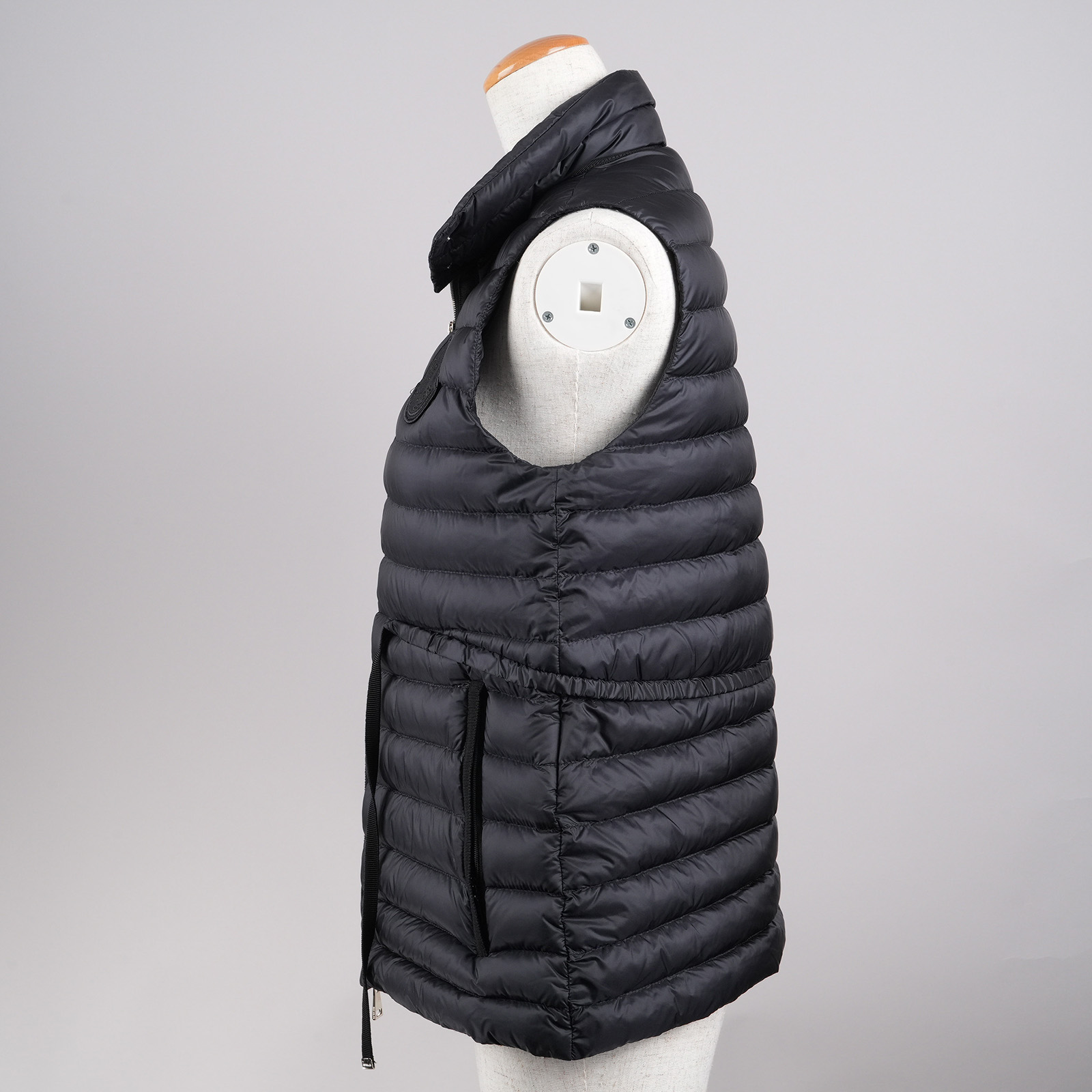 MONCLER AZUR GILET ダウンベスト ブラック 左側面全体