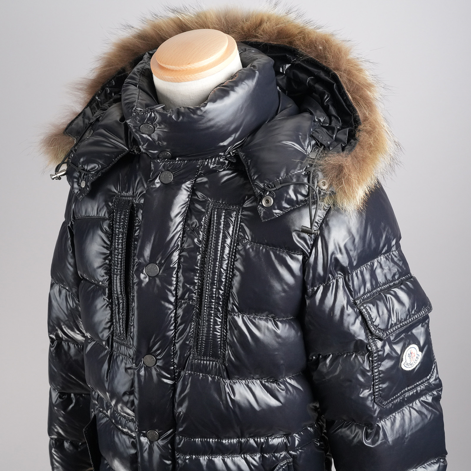 ☆格安☆MONCLERダウンジャケット ロッド02 MONCLER（モンクレール） ROD/ロッド ファー付き ダウン ジャケット 2
