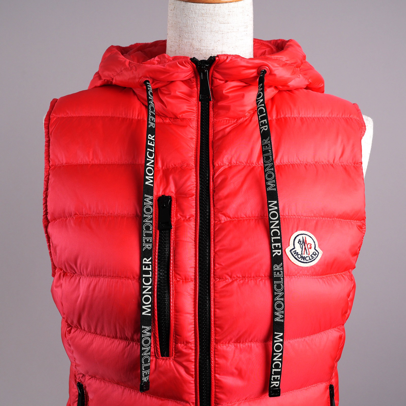 モンクレール SUCRETTE ダウンベスト サイズ1 レッド レディース MONCLER