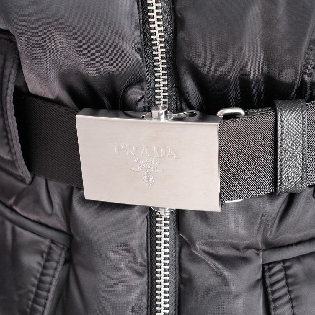 レンタル】プラダ ファー ダウンジャケット サイズ42 ブラック