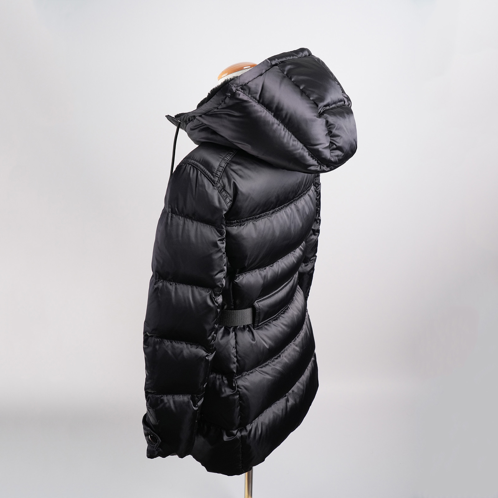 レンタル】プラダ ファー ダウンジャケット サイズ42 ブラック