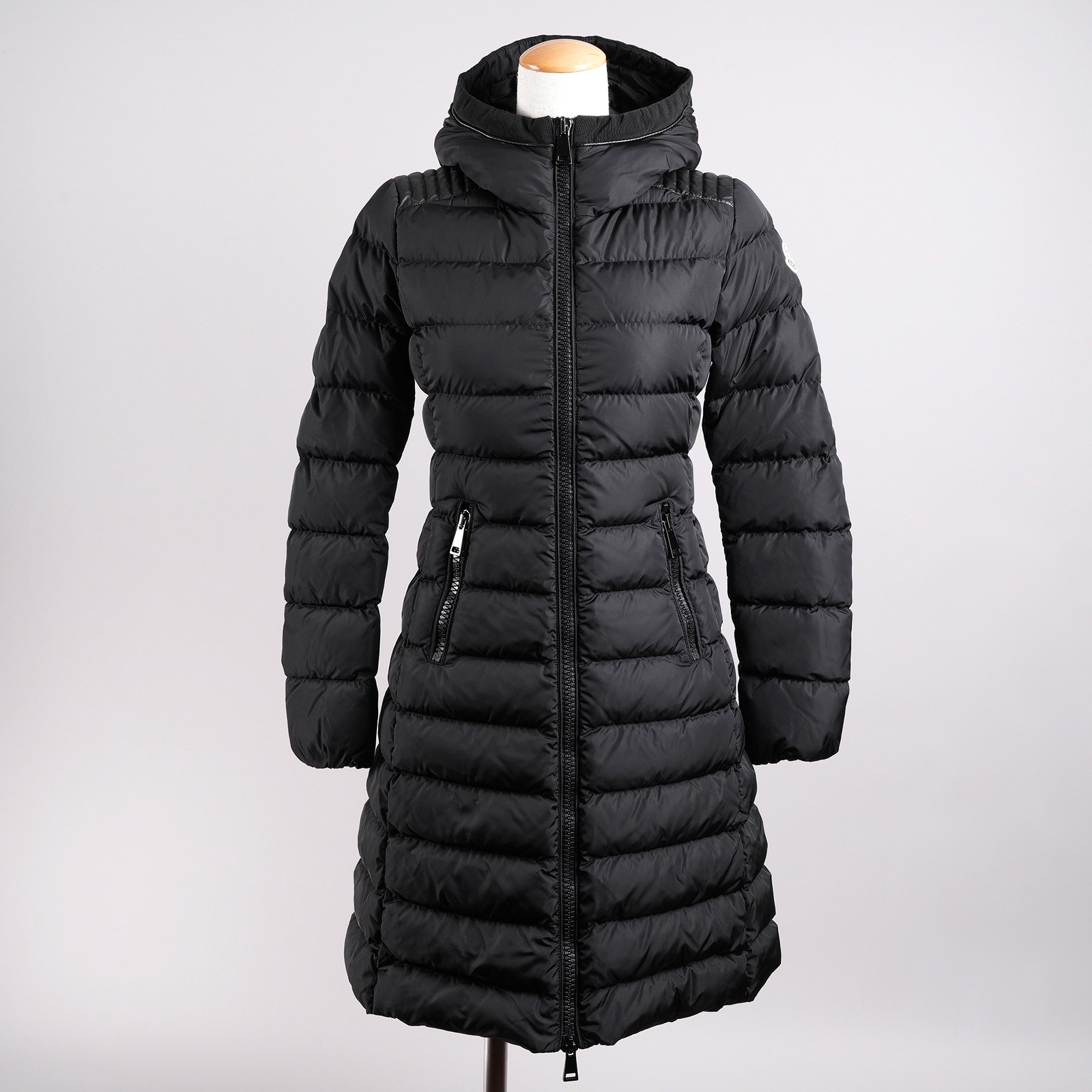 モンクレール ダウンジャケット TALEVE サイズ00 ブラック レディース