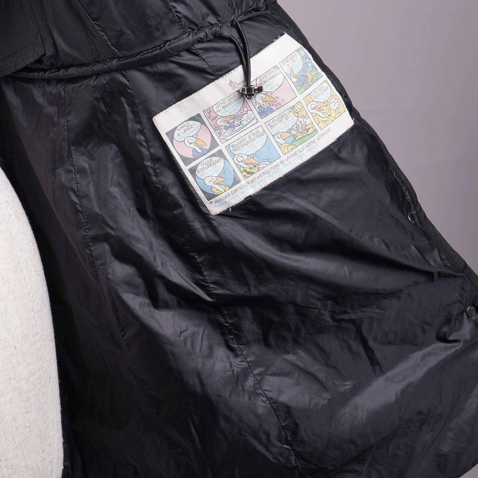 モンクレール（MONCLER）HERMIFUR ロングダウンコート ブラック レディース サイズ00｜内側コミックケアラベル
