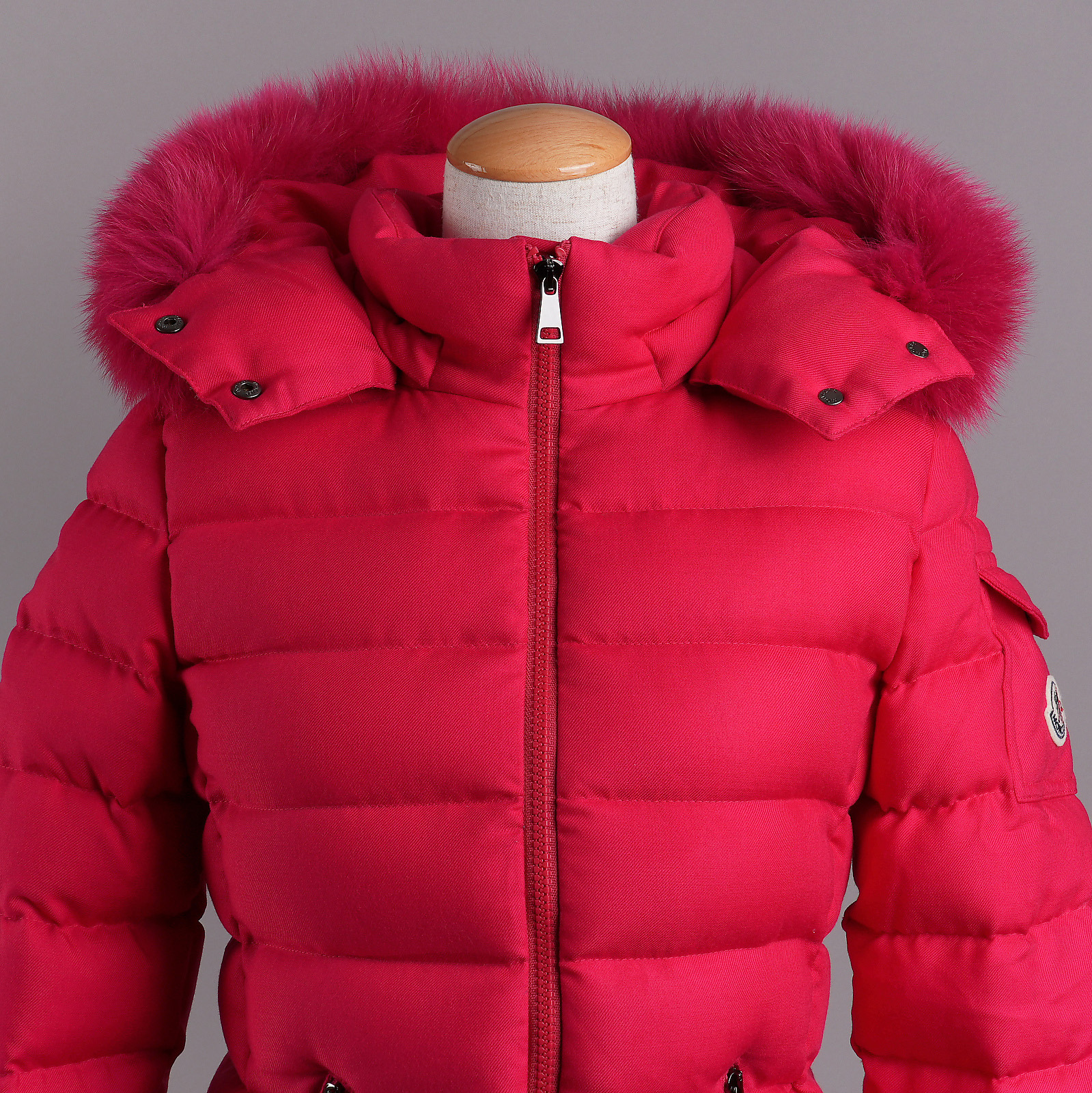 モンクレール BADYFUR ファー付ダウンジャケット サイズ0 レッド