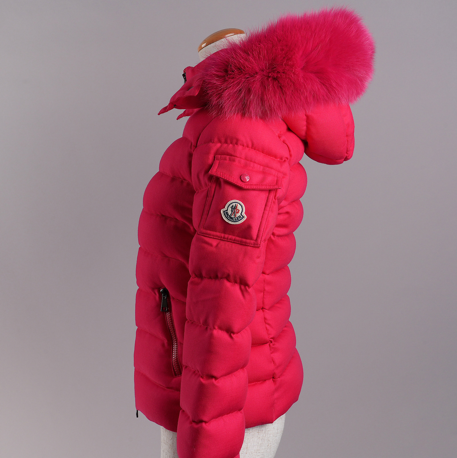 モンクレール BADYFUR ファー付ダウンジャケット サイズ0 レッド