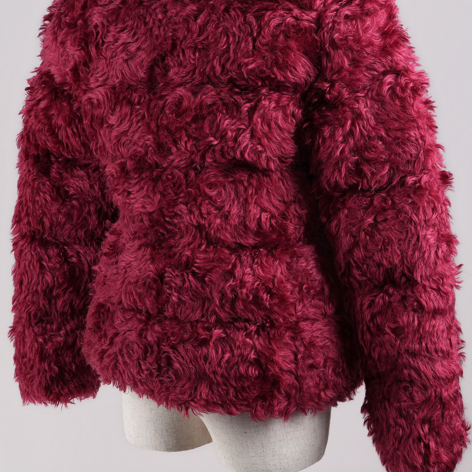 MONCLER BADYP ファー・フード付きダウンジャケット ボルドー 背面裾・袖