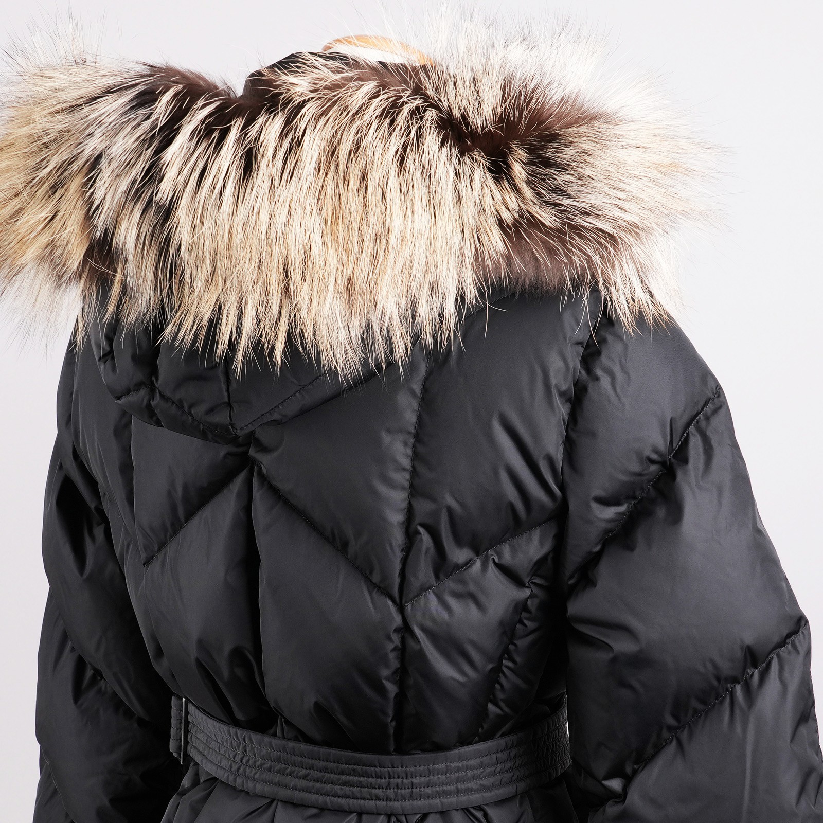 モンクレール（MONCLER）ROELAN ダウンジャケット ブラック レディース サイズ2｜フードと背面上部