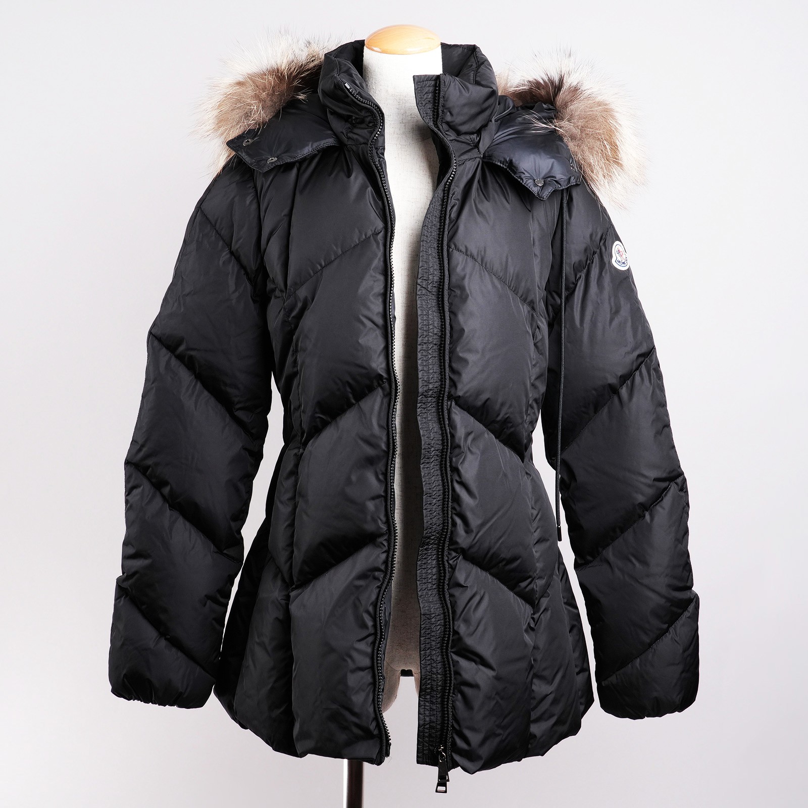 モンクレール（MONCLER）ROELAN ダウンジャケット ブラック レディース サイズ2｜前開き