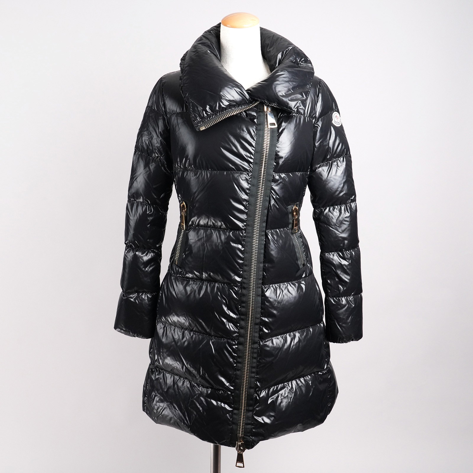 モンクレール（MONCLER）JOINVILLE ロングダウンジャケット ブラック レディース サイズ0｜正面全体
