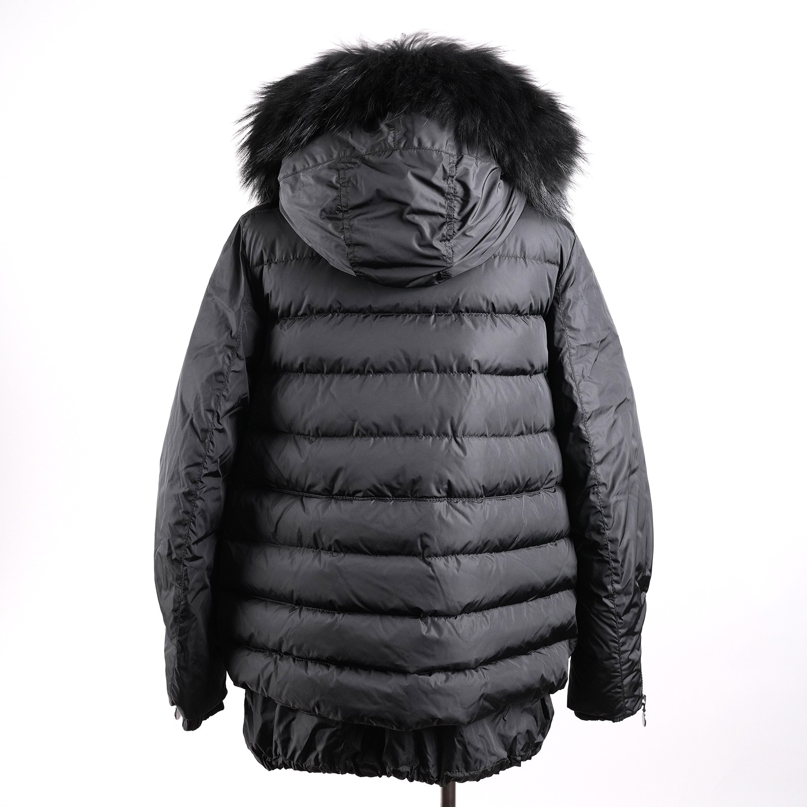 モンクレール（MONCLER）LYNXE フード付きダウンコート ブラック レディース サイズ0｜背面全体