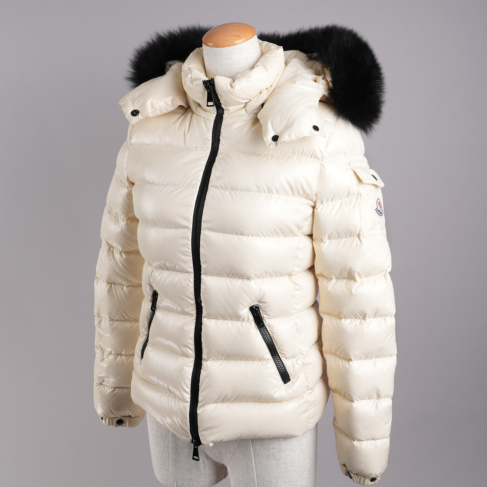 レンタル】モンクレール ダウンジャケット MIRIELON サイズ2 ブラック