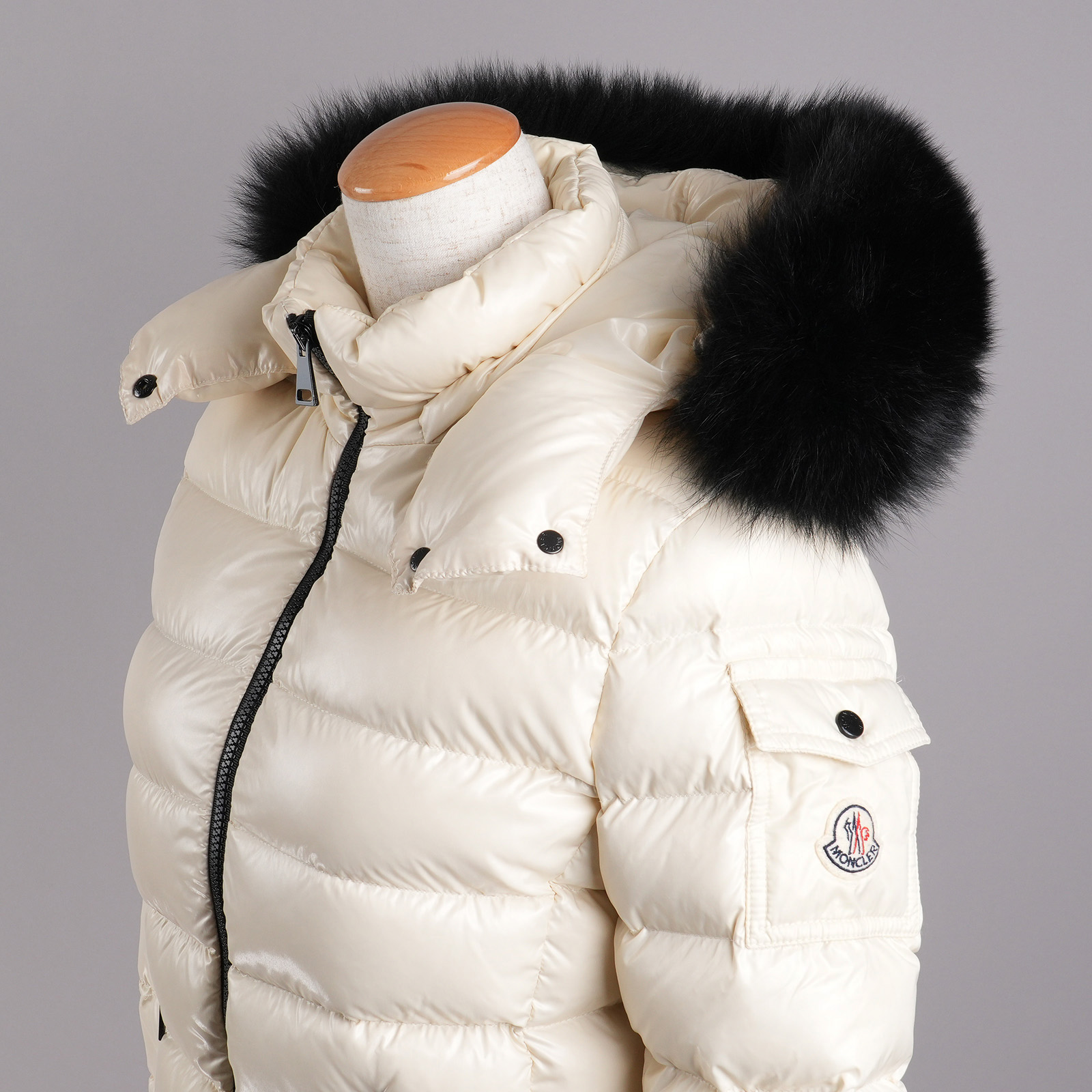 モンクレール BADYFUR ファー付ダウンジャケット サイズ00 ホワイト