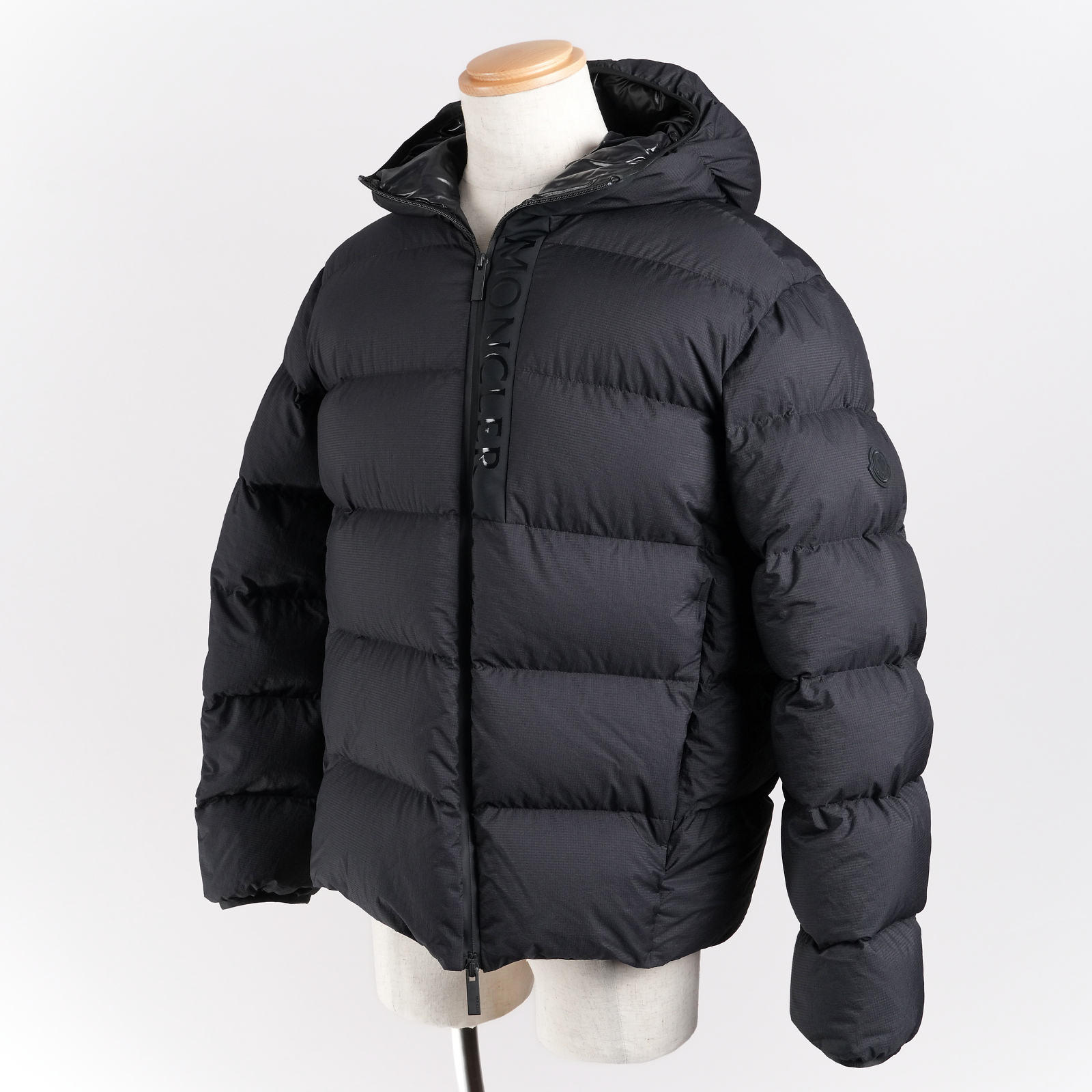 【レンタル２泊３日～】MONCLER モンクレール  GIRAUD ダウンジャケット サイズ2 ブラック メンズ 冬 防寒
