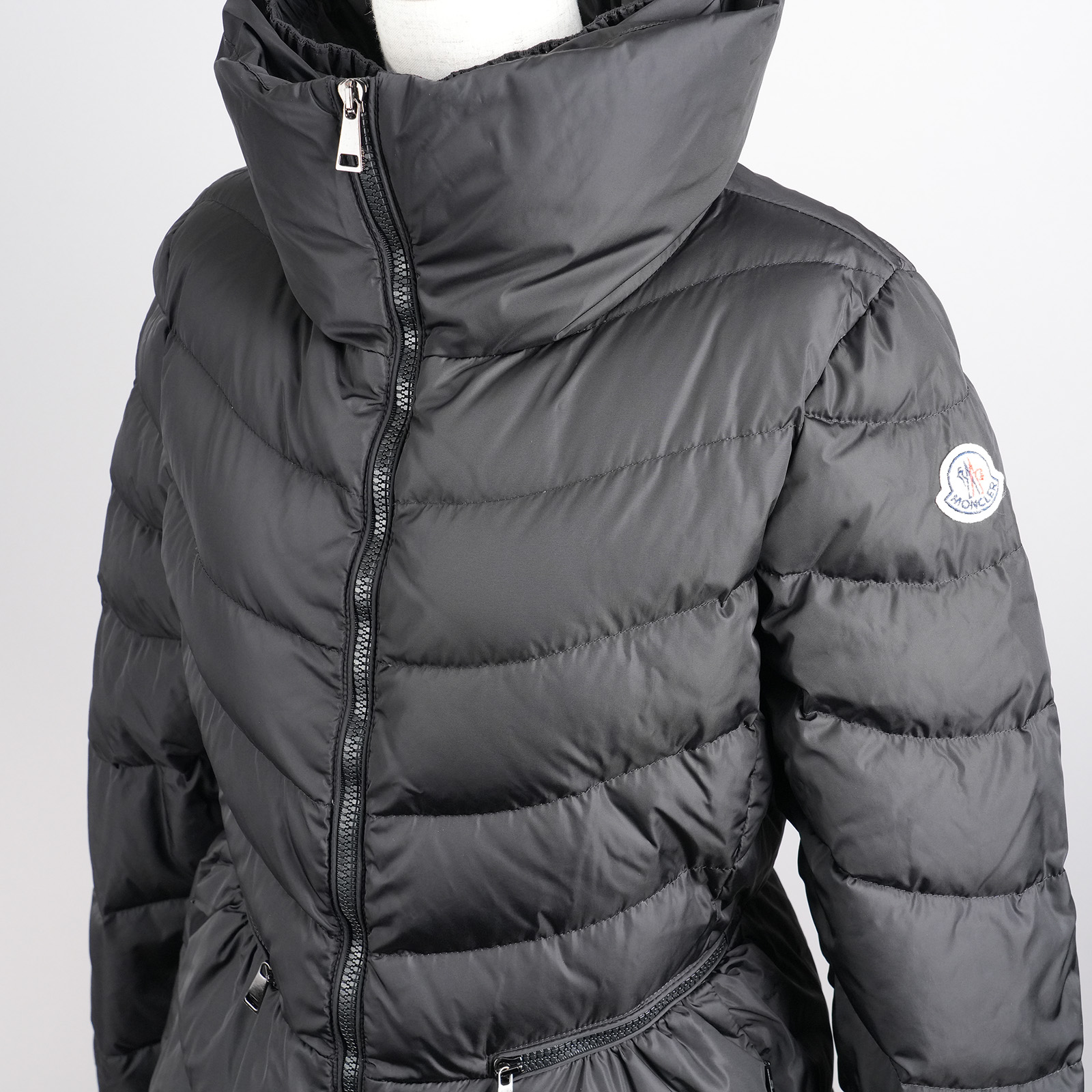 レンタル】モンクレール ダウンジャケット MIRIELON サイズ2 ブラック