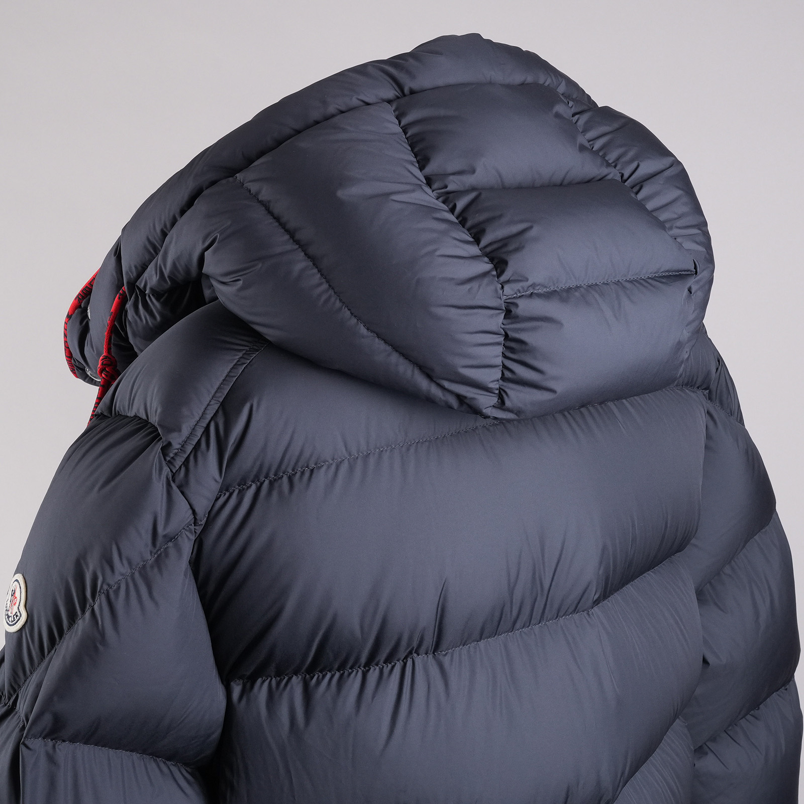 モンクレール（MONCLER）AMARANTE ダウンジャケット ネイビー メンズ サイズ3｜フード背面ディテール
