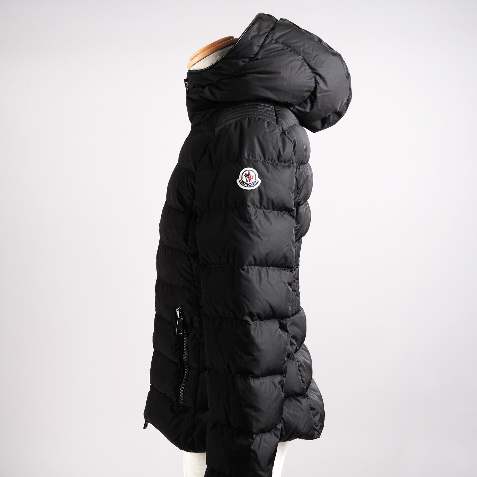モンクレール（MONCLER）TETLA ダウンジャケット ブラック レディース サイズ2｜左側面